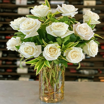 12 White Roses Arranged